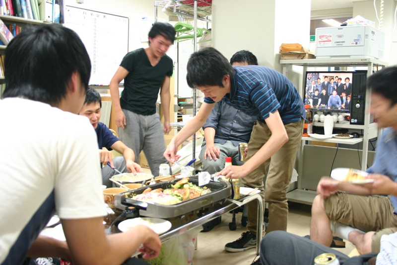 毎年恒例、お好み焼を食べました。